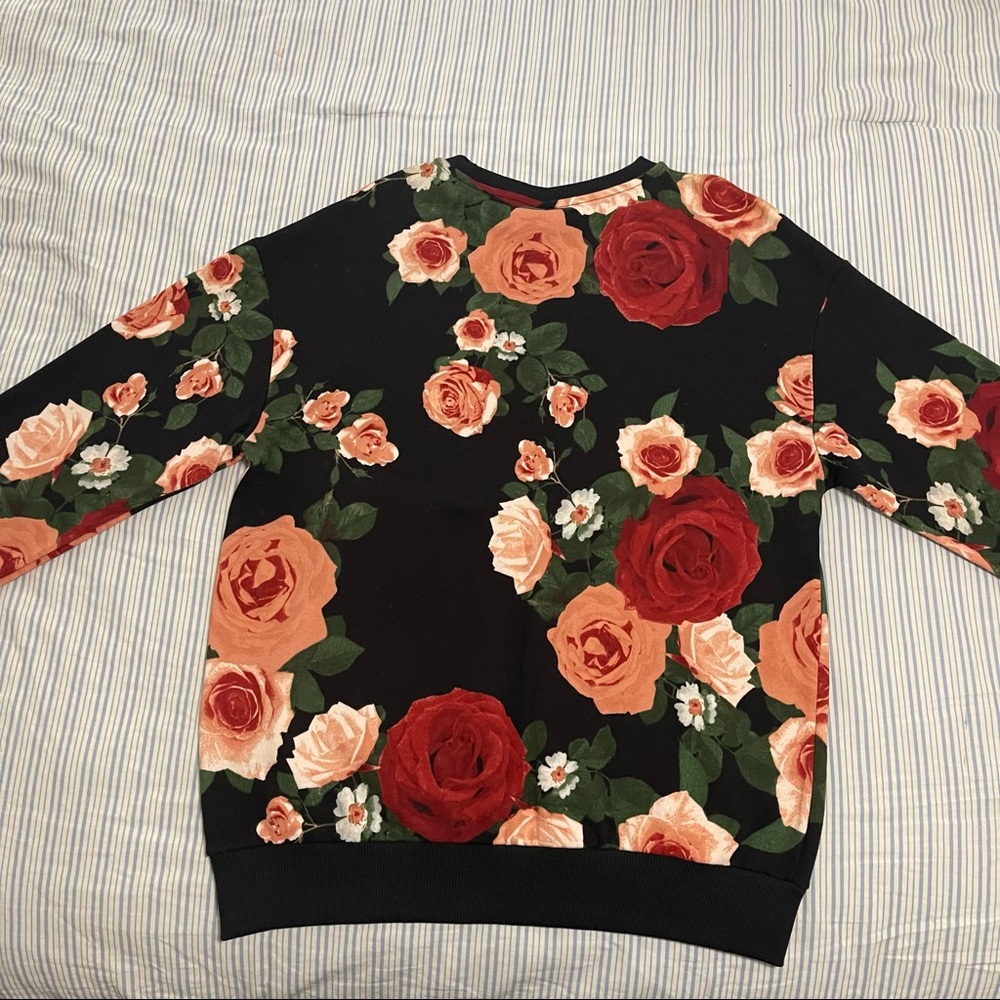 COPY - Black Floral Print Large H&M crew neck sweat top